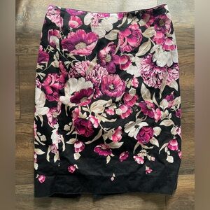 White House Black Market Floral Pencil Skirt